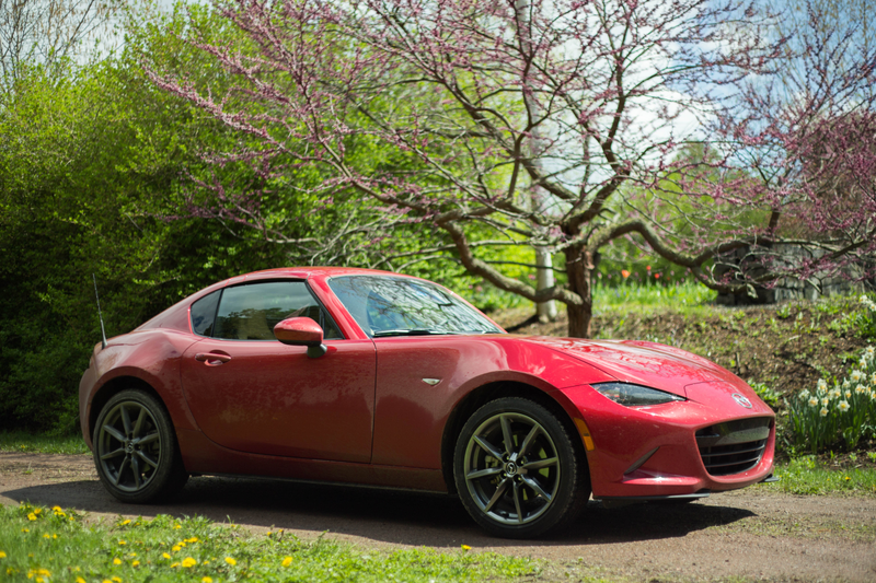 Illustration for article titled The 2017 Mazda Miata RF Still Isn't Practical At All But You Won't Care